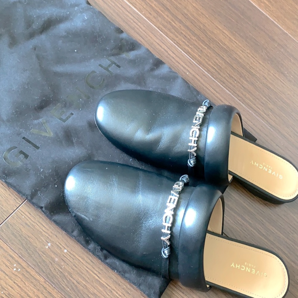 Givenchy classic black mules (with cloth bag)